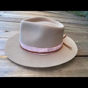 Wyeth Tyler Fedora hat
adjustable 
New Never Worn